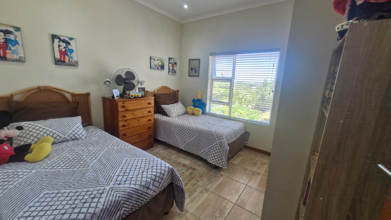 3 Bedroom Property for Sale in Paradise Beach Eastern Cape